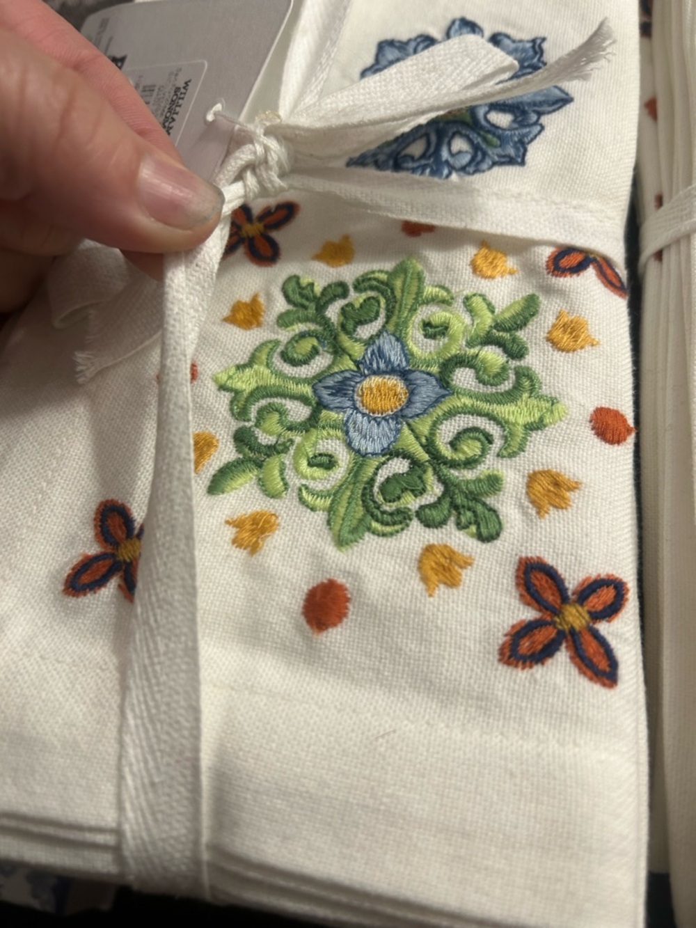 NWT Williams Sonoma White Dinner Napkins with Blue, Green and Yellow Embroidery - Picture 4 of 6